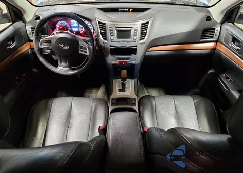 2013 Subaru Outback 2.5I Limited z USA, uszkodzony, nr VIN 4S4BRCKC6D3246624